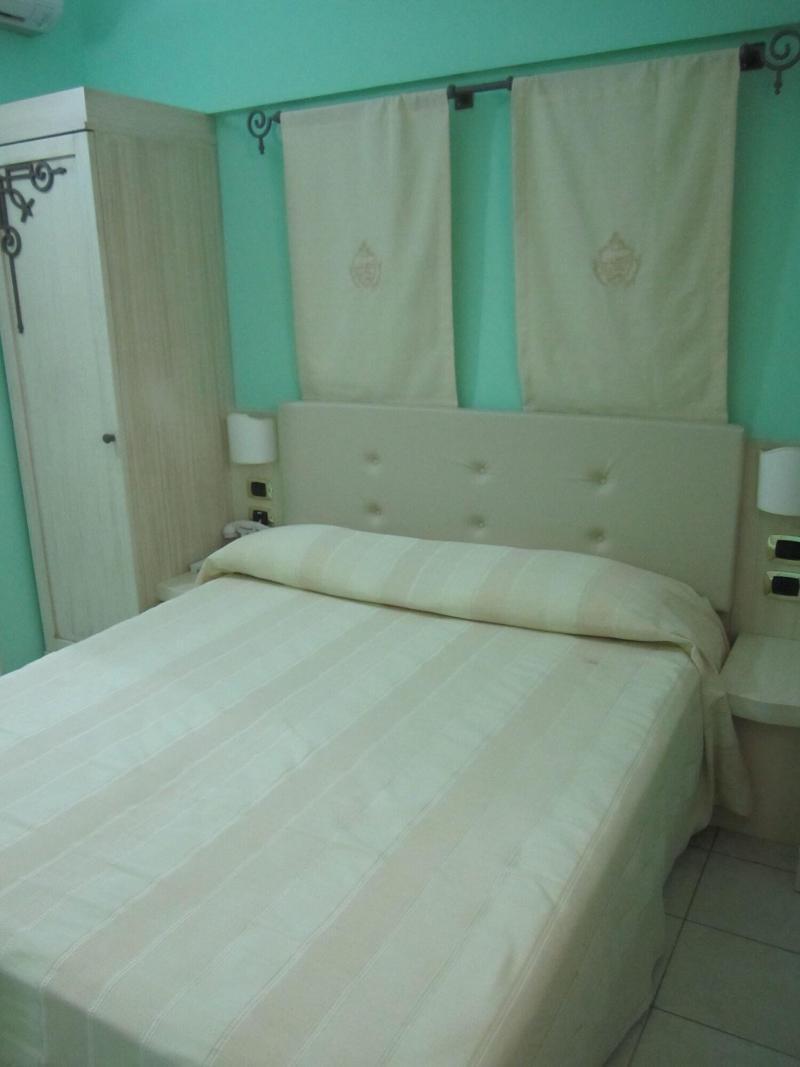 Palazzo Reginella Aparthotel Бовалино Марина Екстериор снимка
