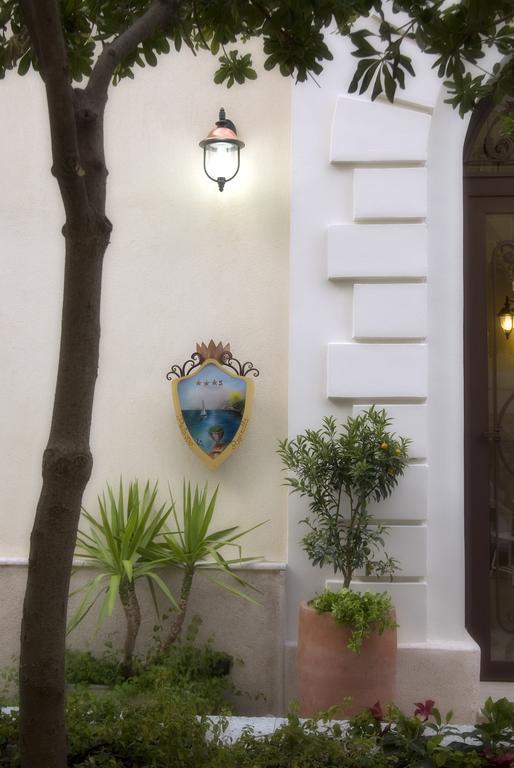 Palazzo Reginella Aparthotel Бовалино Марина Екстериор снимка