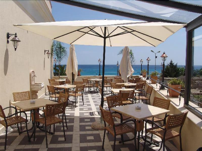 Palazzo Reginella Aparthotel Бовалино Марина Екстериор снимка